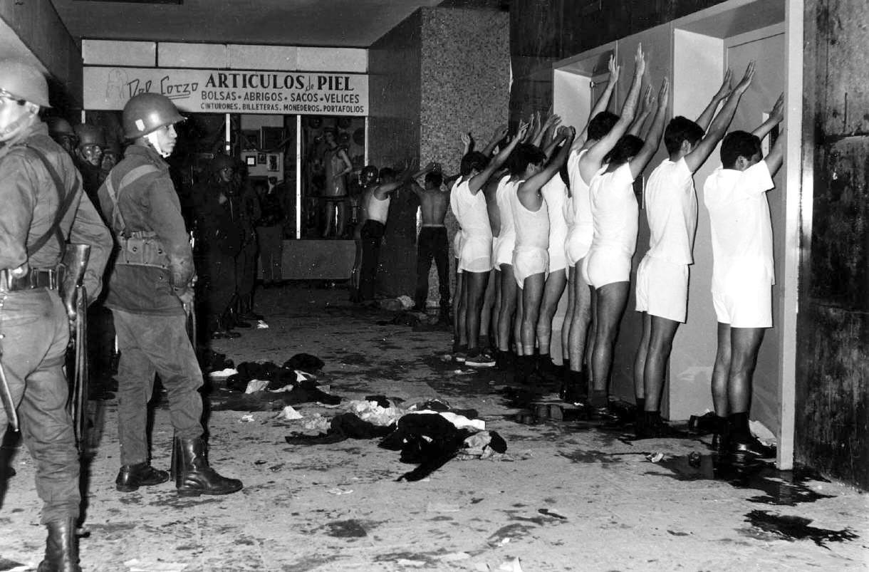 El 2 de octubre de 1968, el gobierno del presidente Gustavo Díaz Ordaz las manifestaciones en la Plaza de las Tres Culturas. Son conocidos como los sucesos de Tlatelolco.
