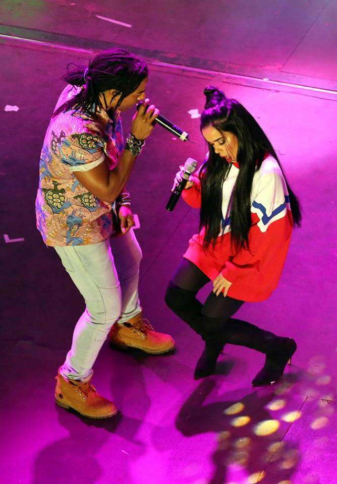 Yotuel y su esposa, la actriz, cantante y bailarina Beatriz Luengo. Foto: Alejandro Ernesto / EFE