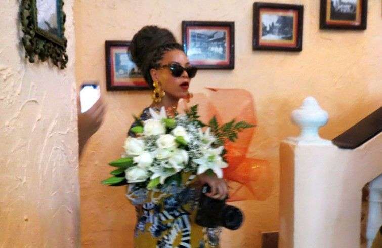 Beyoncé en el restaurante La Moneda Cubana en La Habana Vieja