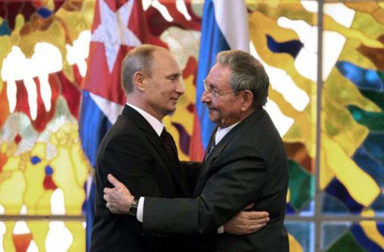 Vladimir Putin y Raúl Castro en La Habana.
