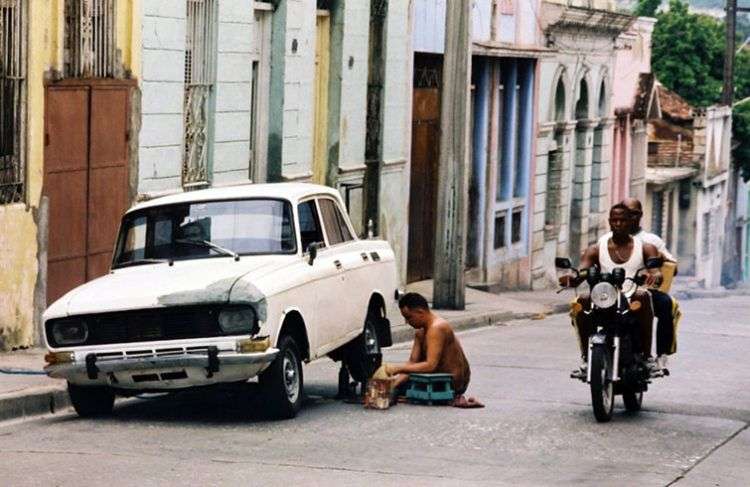 Motos en Santiago de Cuba