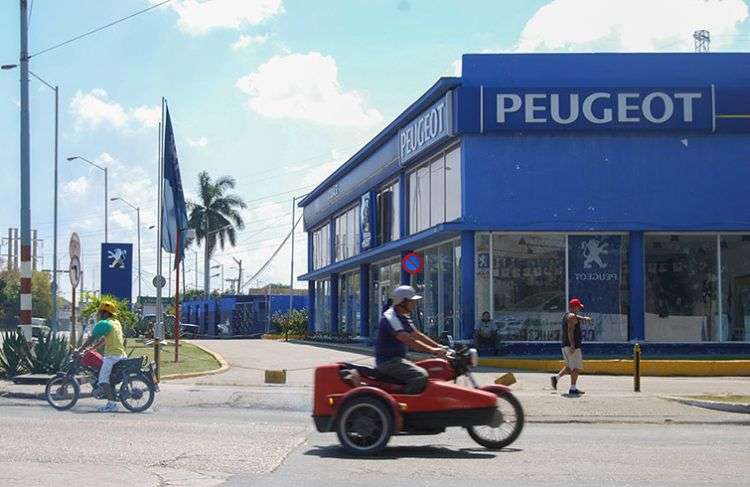 Agencia de autos en La Habana