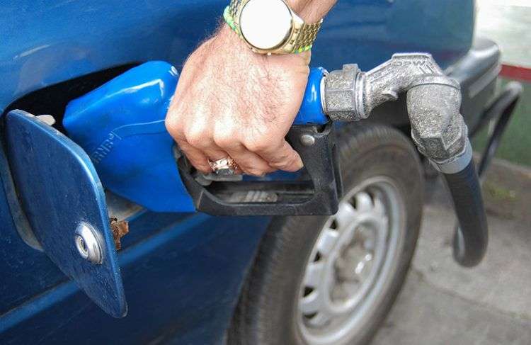 Las gasolineras del Estado son los puntos donde se comercializa ilegalmente más combustible / Foto: Raquel Pérez.