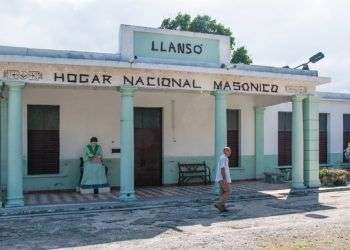 El Hogar Masónico es un asilo que está ubicado en un barrio humilde de las afueras de La Habana. Recibe ancianos masones y también a muchos otros de escasos recursos económicos, aunque no hayan sido miembros de las logias / Foto: Raquel Pérez