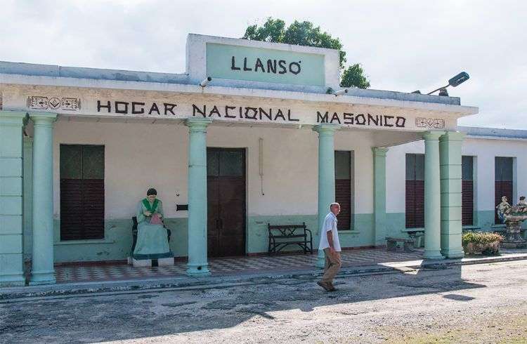 El Hogar Masónico es un asilo que está ubicado en un barrio humilde de las afueras de La Habana. Recibe ancianos masones y también a muchos otros de escasos recursos económicos, aunque no hayan sido miembros de las logias / Foto: Raquel Pérez