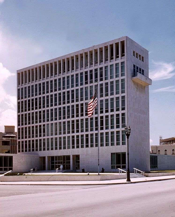 US Embassy, Havana, 1955 / Photo: Taken from FleitasCubaCollection