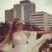 Paris Hilton se fotografió en marzo de 2015 en La Habana. Al fondo, el Hotel Habana Libre, antes Habana Hilton administrado por su familia.