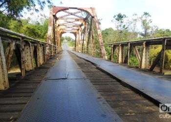 Puente más cercano al poblado de Guane / Foto: Eduardo González