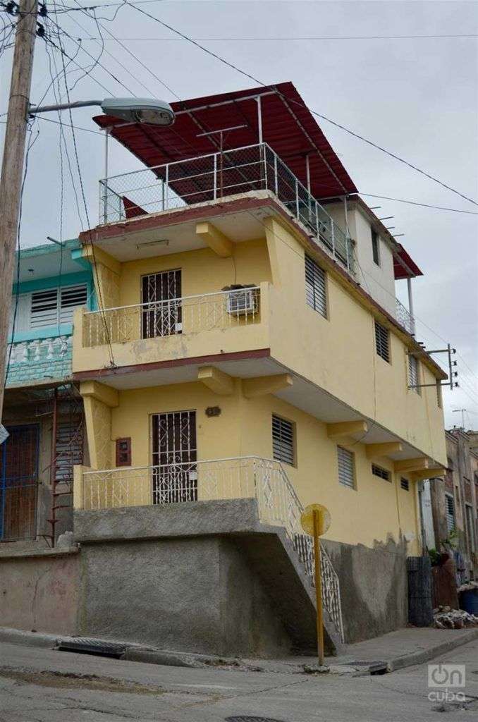 Edificación construida con violaciones a la norma antisísmica. Foto: José Roberto Loo Vázquez