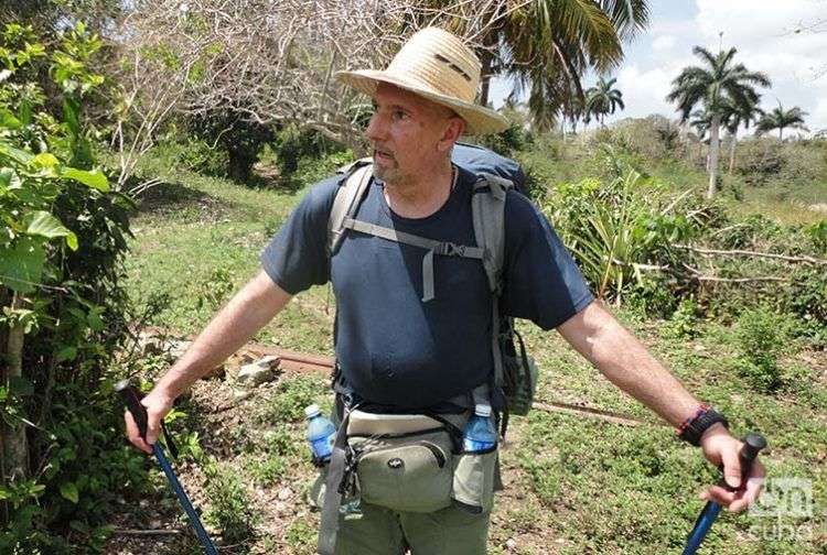 Guillermo Grenier en el camino del cimarrón. Foto: Carlos Alejandro Rodríguez