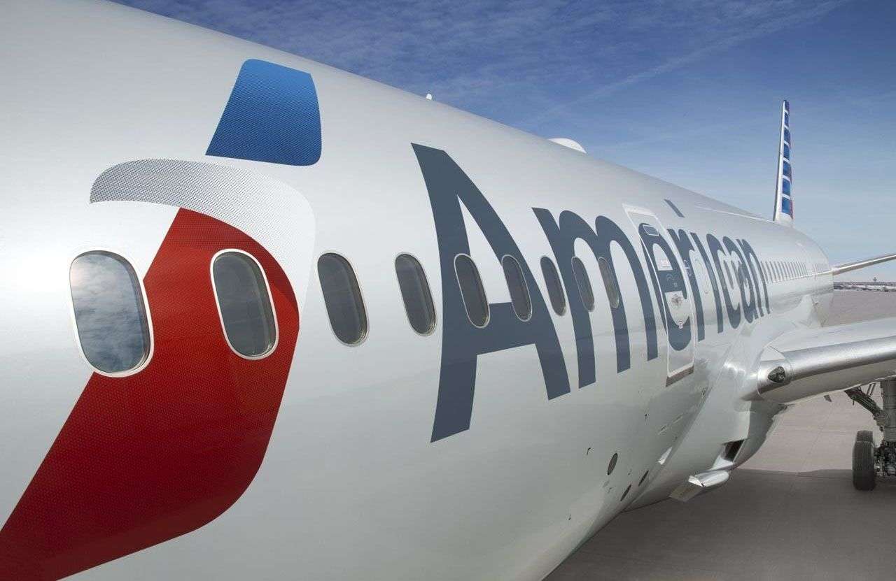 American Airlines aumenta escandalosamente costo de un equipaje en vuelos a Cuba | OnCubaNews