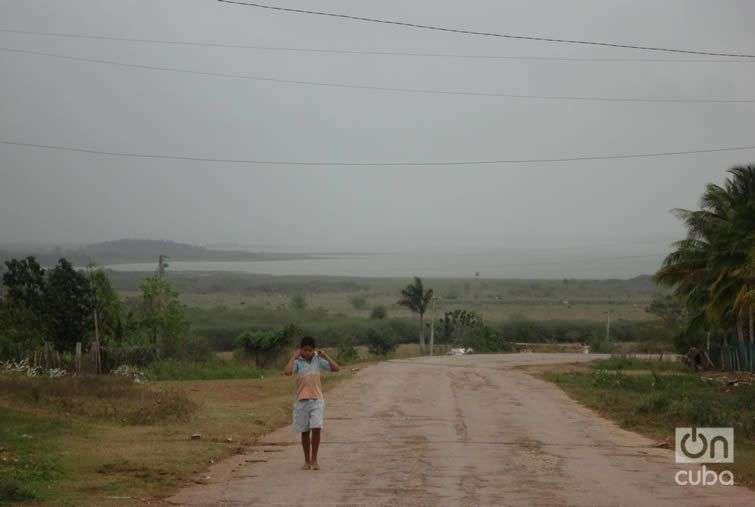 Paisaje de Amaro. La presa Alacranes al fondo. Foto: Maykel González Vivero.