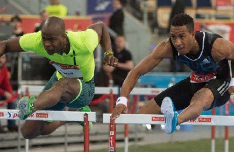 Dayron Robles (izquierda) junto a Orlando Ortega. Foto: PAP/Grzegorz Michałowski.