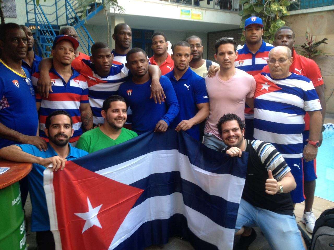 con atletas cubanos