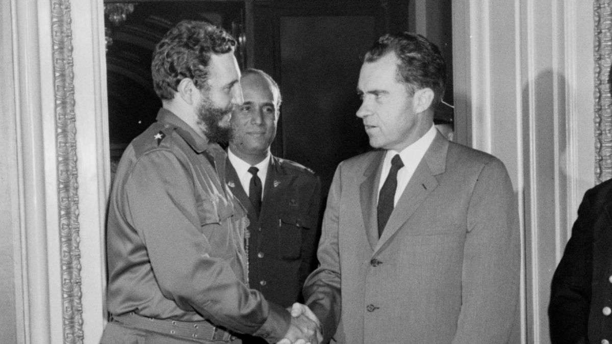 Fidel Castro se encontró con el entonces vicepresidente Richard Nixon durante su primera visita a Estados Unidos después del triunfo de enero de ese año. 