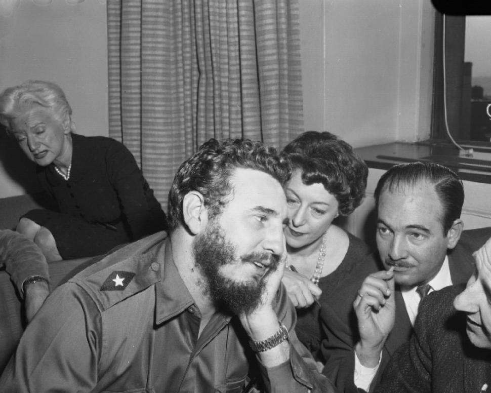 Con periodistas en el Hotel Statler de Nueva York el 22 de abril de 1959.