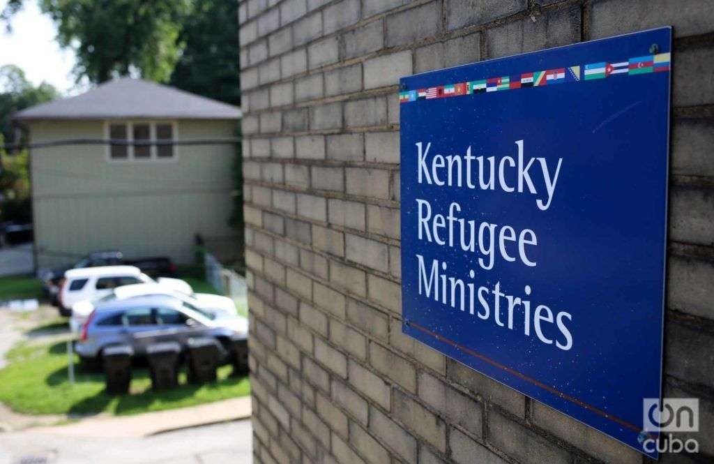 El Ministerio de Refugiados de Kentucky es una de las dos agencias sin fines de lucro que está ayudando a la reubicación de los cubanos que llegan a Louisville. La otra es Catholic Charities. Foto: Tracy Eaton.