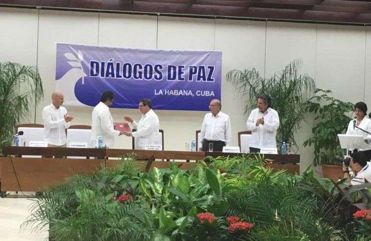 Ayer en La Habana, se cerró el capítulo cubano de la paz colombiana.