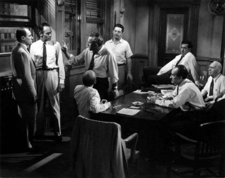 Doce hombres en pugna (1957) de Sidney Lumet.