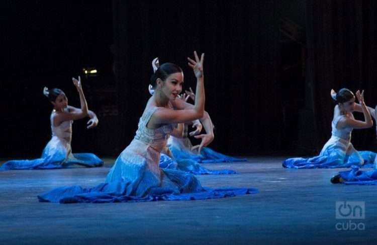 Lizt Alfonso Cuba Dance en su espectáculo por el aniversario 25 de la compañía, en el Teatro Karl Marx. Foto: Regino Sosa