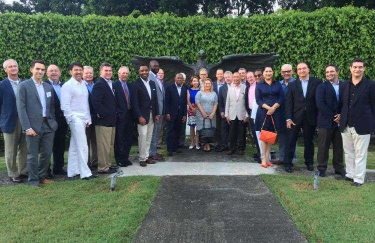 Sylvester Turner y su delegación junto a Jeffrey DeLaurentis en La Habana. Foto cortesía del entrevistado.