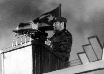 Fidel durante un discurso en 1998. Foto: Rafael Perez / AFP