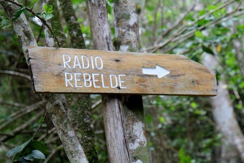 El Che Guevara era el supervisor de Radio Rebelde, que comenzó a emitirse en 1958. "Fidel, por radio, llamó a una huelga general y al rechazo del imperialismo que Cuba veía en ese momento", cuenta Osmani Díaz. Foto: Tracey Eaton.