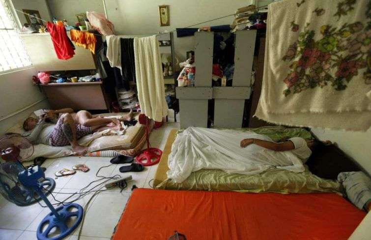 Cubanos de tránsito en Panamá. Foto: EFE.