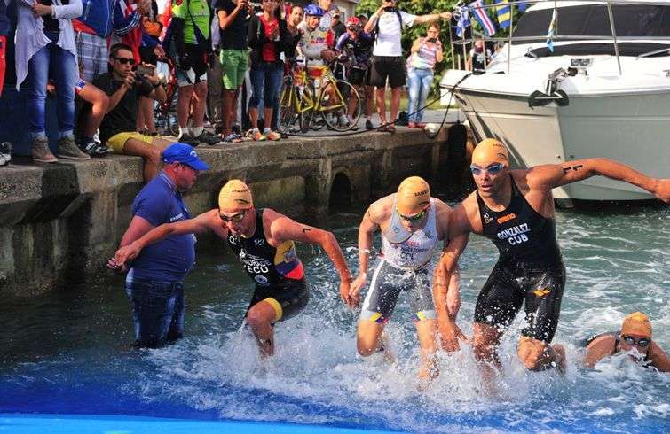 Más de 600 deportistas de 26 países intervendrán en el tercer Triatlón de La Habana. Foto: triatlonhabana.com.