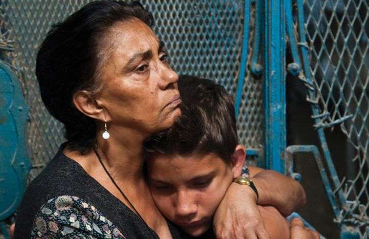 Alina Rodríguez y Armando Valdés en "Conducta", de Ernesto Daranas. Fotograma del filme.