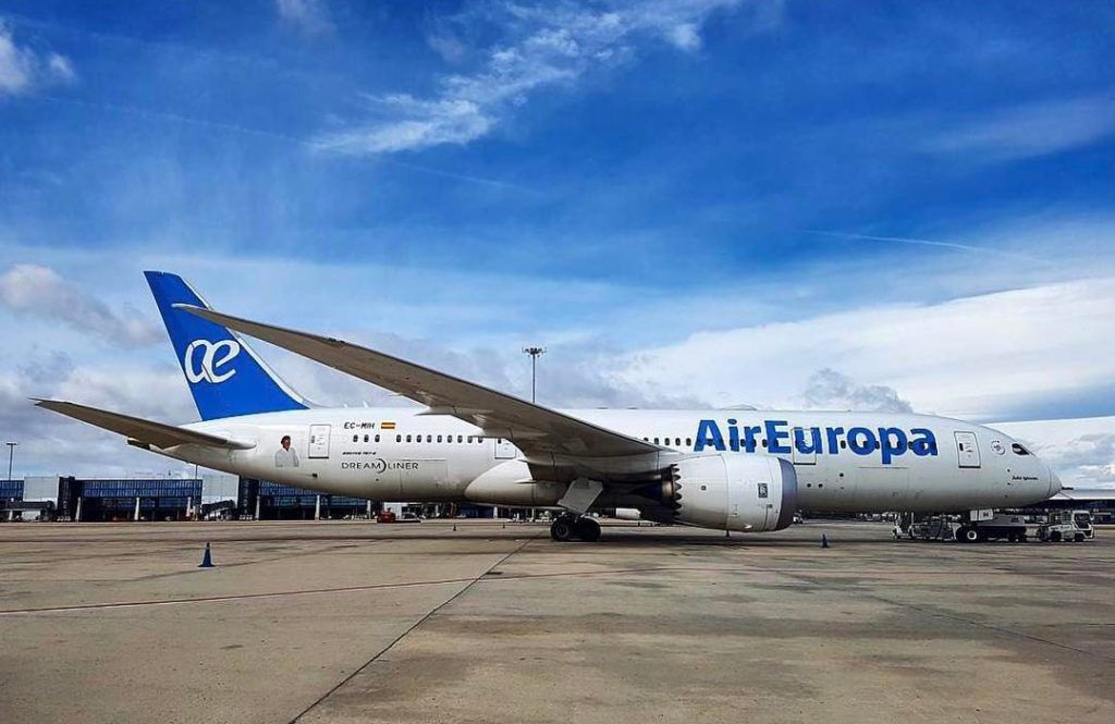El primer Boeing 787 en La Habana: Foto: Air Europa.
