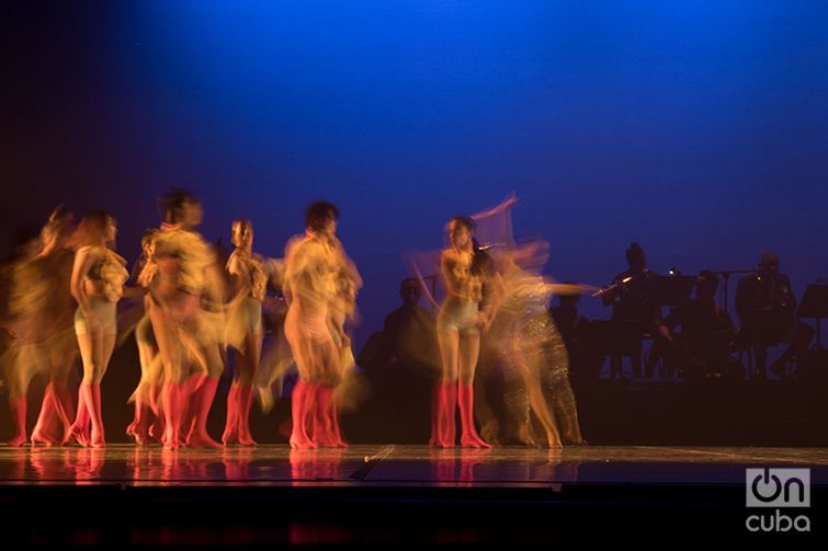 "Latido", de Lizt Alfonso Dance Cuba. Foto: Ismario Rodríguez.