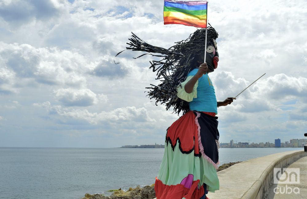 Conga por la diversidad, de La Piragua al Pabellón Cuba en la X Jornada Cubana contra la Homofobia y la Transfobia. Foto: Otmaro Rodríguez.