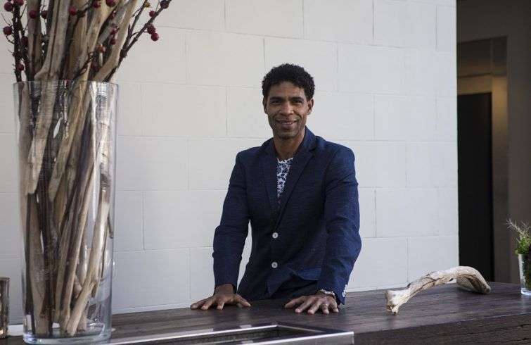 El bailarín y coreógrafo cubano Carlos Acosta, fundador de la compañía Acosta Danza y que durante 17 años fue estrella del Royal Ballet de Londres, debutará en España, el jueves 17, en la clausura del 31 Festival Castell Peralada. Foto: Quique García / EFE.