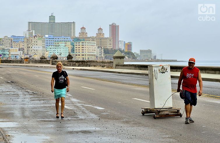 El malecón de La Habana luego del impacto del huracán Irma. Foto: Otmaro Rodríguez.