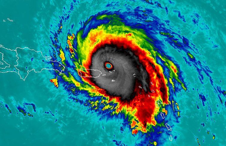 Huracán Irma en las cercanías de Puerto Rico. Foto: @SkyAlertStorm / Twitter.