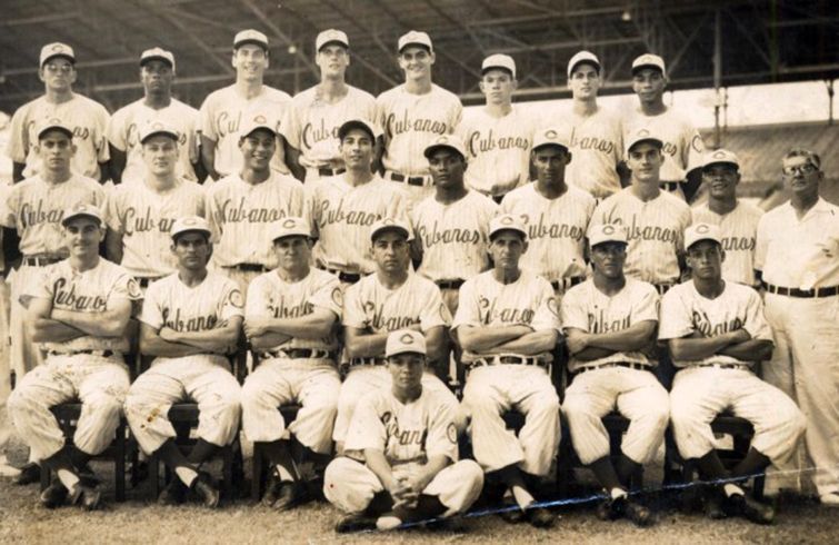 Los Cuban Sugar Kings Triple AAA Baseball Club en 1959. Foto: mopupduty.com.