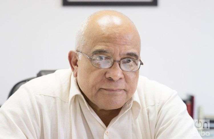 Orlando Hernández Guillén, presidente de la Cámara de Comercio de la República de Cuba y miembro del Comité Organizador de FIHAV. Foto: Gabriel Guerra Bianchini.