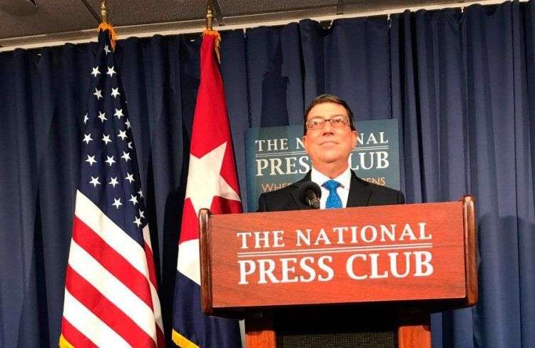 El canciller cubano, Bruno Rodríguez, en conferencia de prensa esta tarde en Washington. Foto: Cancillería de Cuba en Twitter.