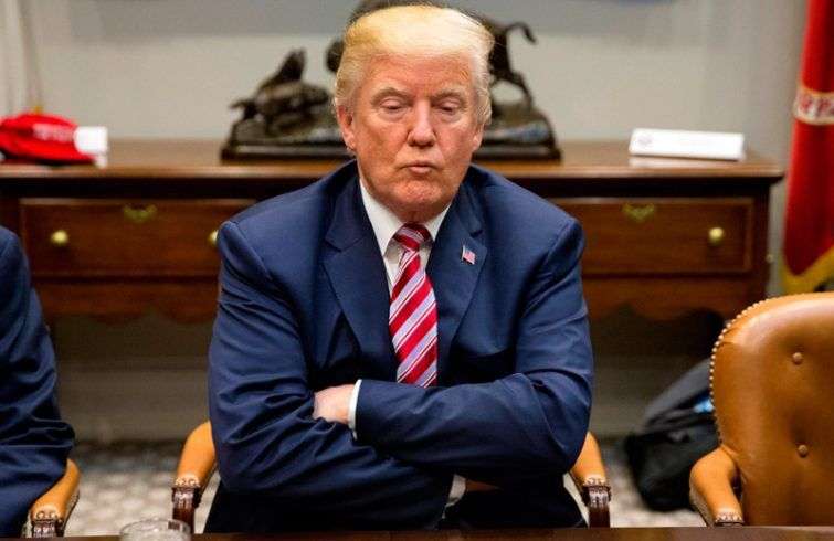 El presidente Donald Trump en reunión en la Roosevelt Room de la Casa Blanca, ayer 31 de octubre. Foto: Michael Reynolds / EFE.