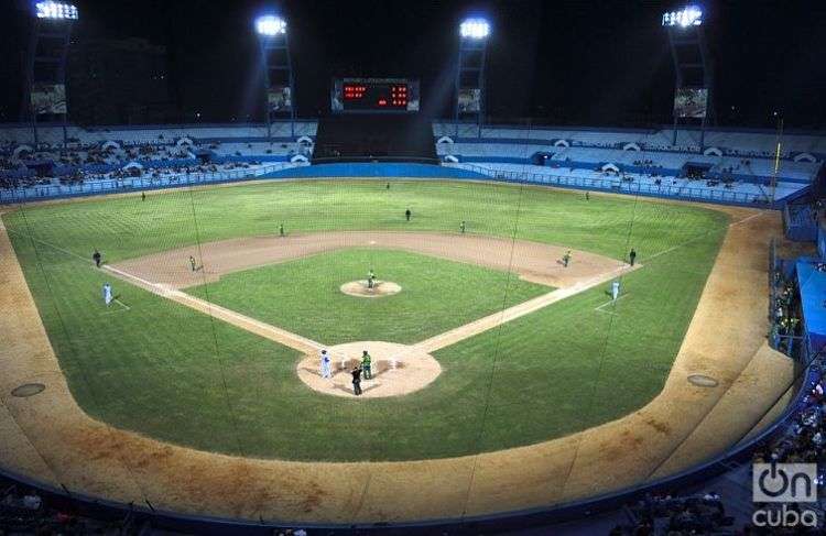 Se inaugura en 1946, nombrándose como Gran Stadium de La Habana. Foto: Otmaro Rodríguez Díaz.