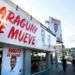 Anuncios de la campaña electoral del Partido Colorado están desplegados en una farmacia de Asunción, Paraguay. Foto: Jorge Saenz / AP.