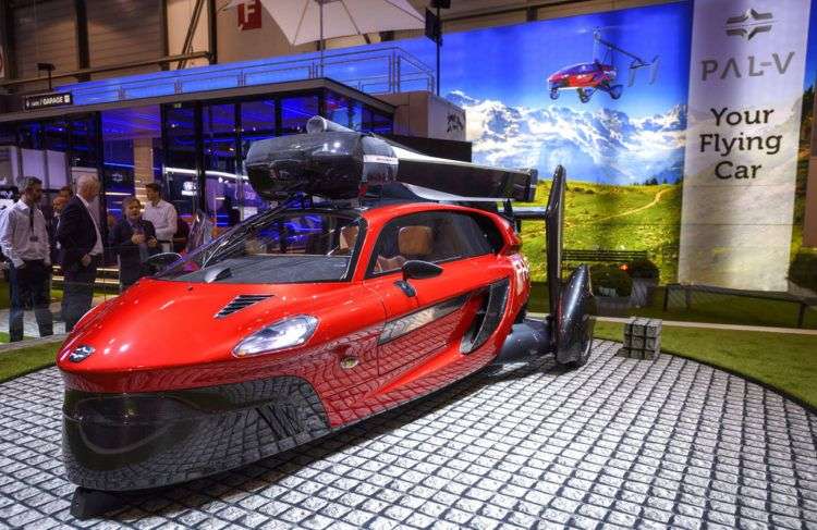 El automóvil volador presentado en la feria automovilística conocida como el Salón de Ginebra en esa ciudad de Suiza el 6 de marzo del 2018. Foto: Martial Trezzini / Keystone via AP.
