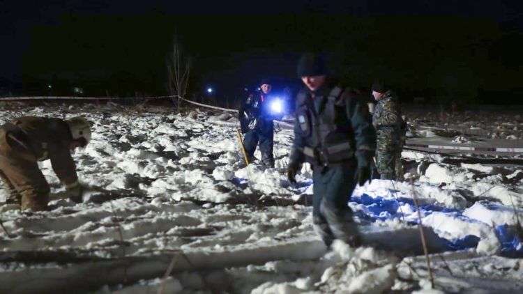 El lugar donde se accidentó un avión An-148 de Saratov Airlines, a unos 40 kilómetros del Aeropuerto de Domodedovo, en Rusia, el domingo 11 de febrero de 2018. Foto: Ministerio de Situaciones de Emergencia de Rusia vía AP.