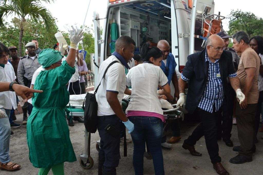 Imágenes de los sobrevivientes en el Hospital General Calixto García. Foto: ACN.