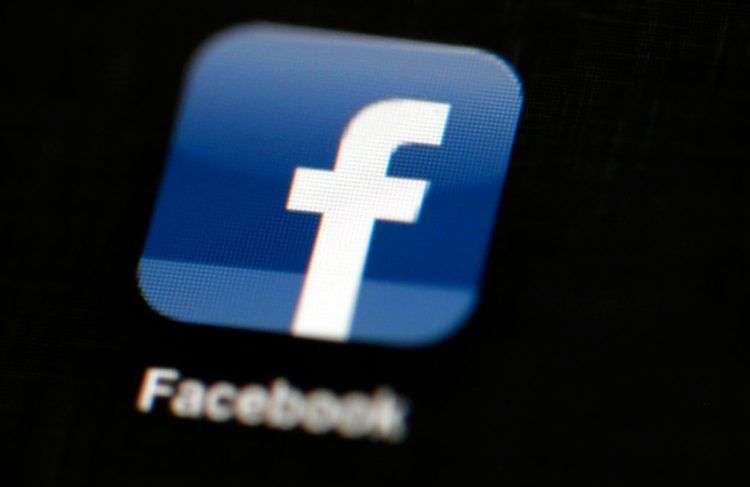 Facebook informó que suspenderá cerca de 200 aplicaciones que considera podrían haber hecho un mal uso de la información de sus usuarios. Foto: Matt Rourke / AP.