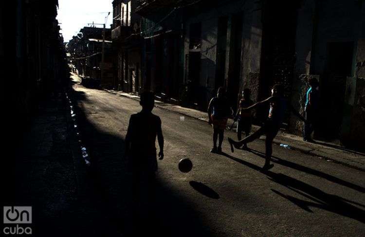 Estas escenas son comunes en las calles de La Habana. Foto: Otmaro Rodríguez.