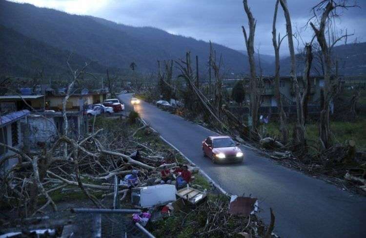 El huracán María causó graves daños a su paso por Puerto Rico, en 2017. Foto: Gerald Herbert / AP.