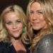 Reese Witherspoon (i) y Jennifer Aniston entre las mujeres de Hollywood que formaron una coalición contra el acoso sexual. Foto: www.hercampus.com.