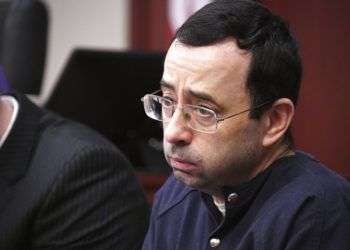 Larry Nassar, el médico del equipo de gimnasia acusado de abuso sexual, en el tribunal de Lansing, Michigan, el 23 de enero de 2018. Foto: Dale G.Young / Detroit News vía AP.